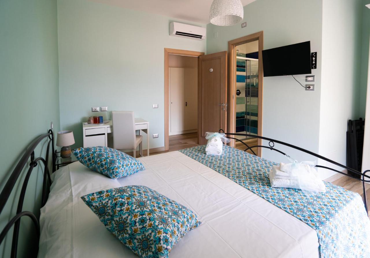 ---5 Minutes From The Sea ---Panorama And A-C Bed & Breakfast วิเอตริ ภายนอก รูปภาพ